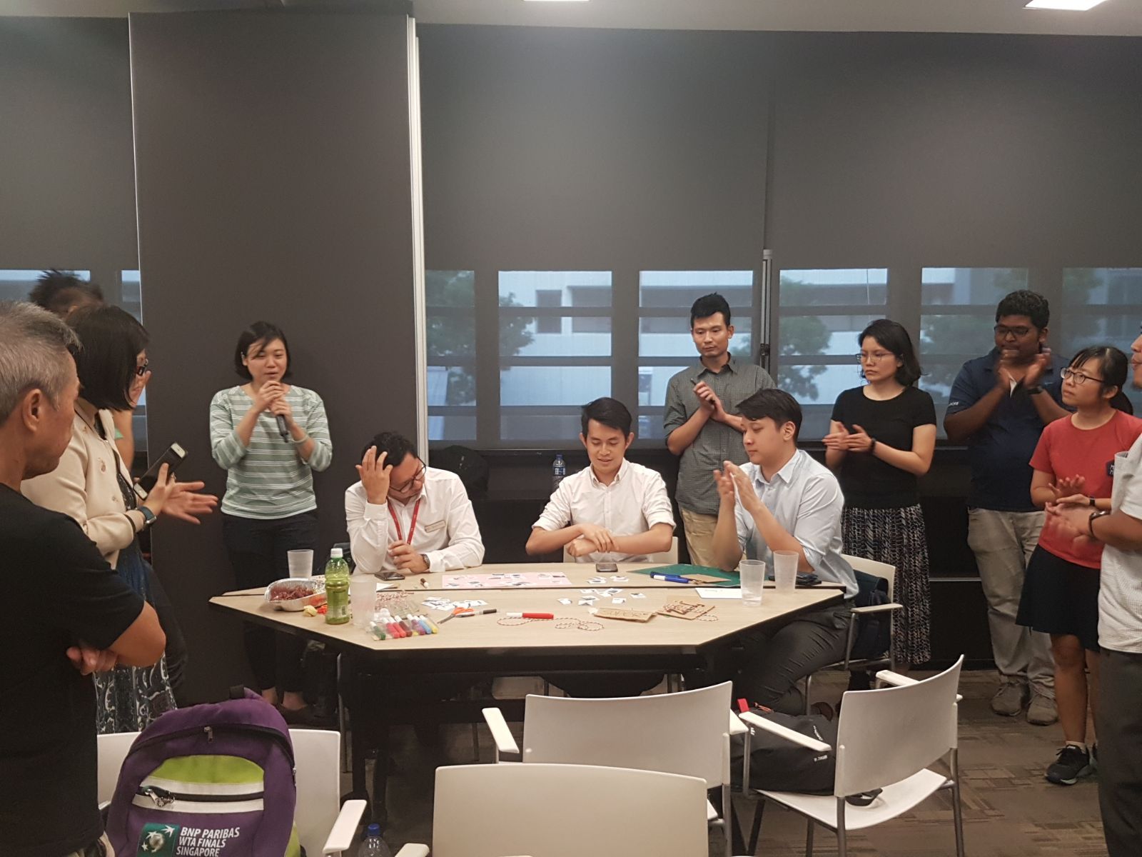 Pin Qi addressing educators during a MakerEd Meetup hosted by edm8ker and CWSS in Singapore.